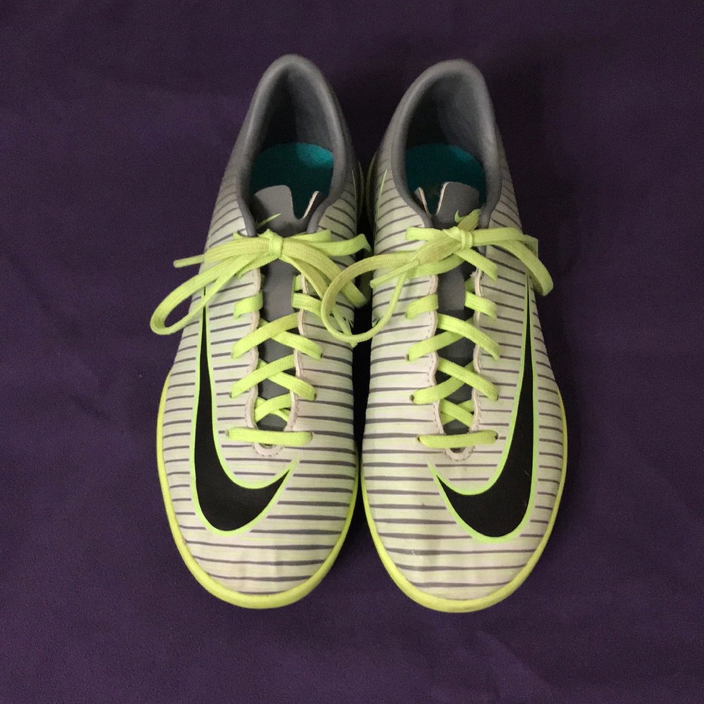 Nike indoor soccer shoes